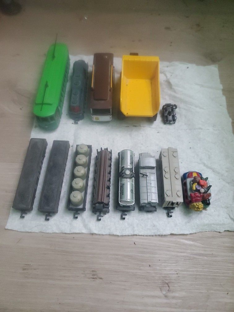 Antique Lionel Train Set Collectables/ Tonka