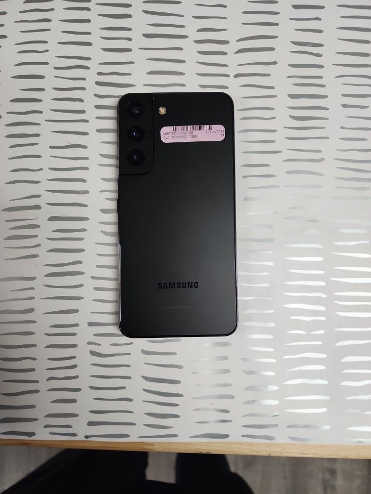 Samsung Galaxy S22****TMOBILE AND METRO PCS