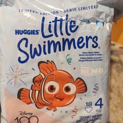 Huggies Little Swimmers Size 4 Diapers