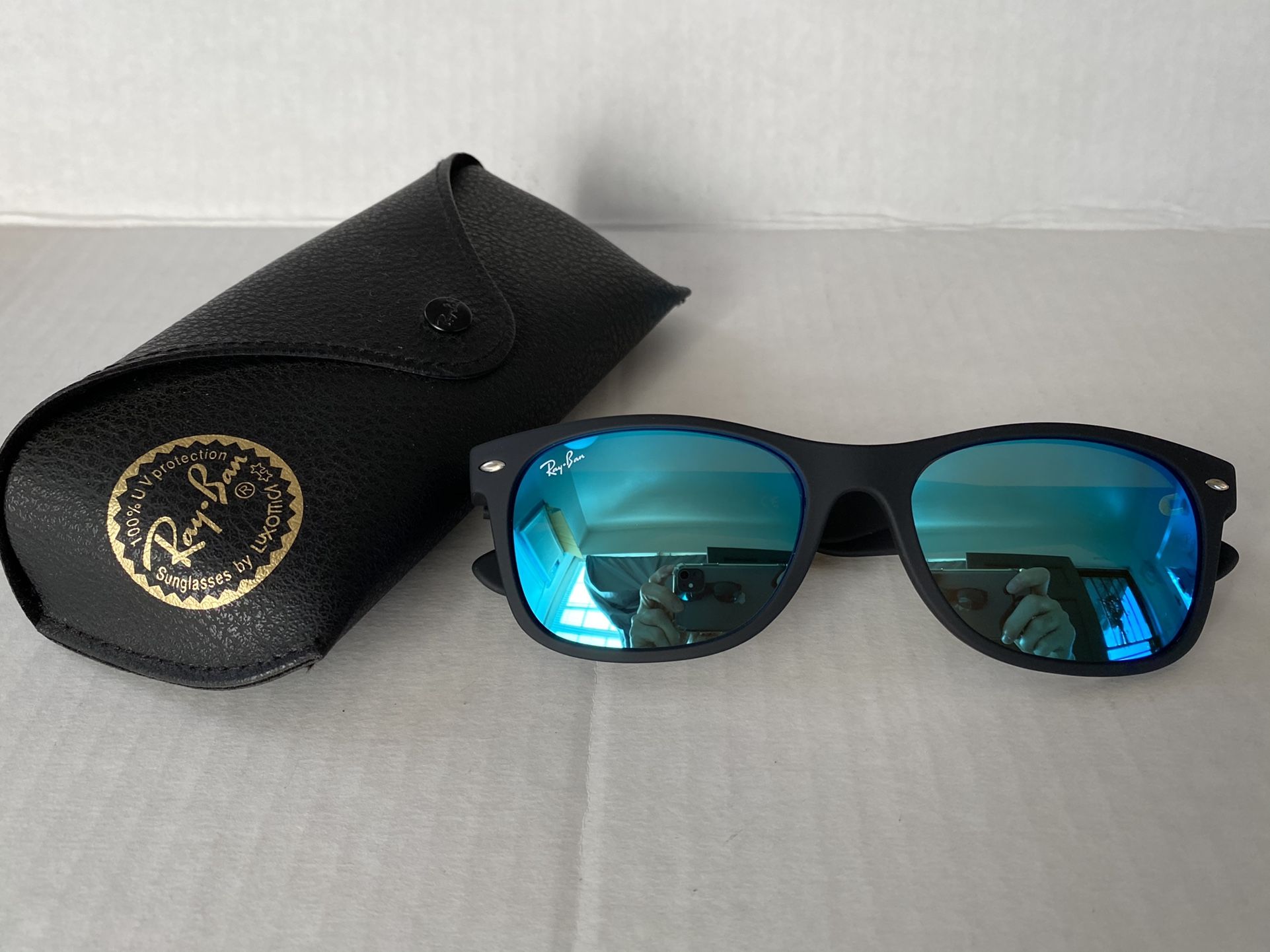 Ray-Ban Wayfarer RB2132 622/17 55mm Rubber Black/Grey Mirror Blue Sunglasses