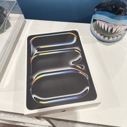 Sealed iPad Pro M4 11inch