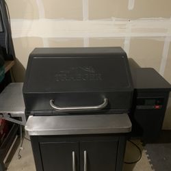 Traeger Silverton 620 Pellet Grill