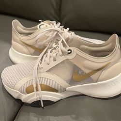 Brand New Women’s Nike Superrep - Size 8 (Comfortable Running Shoes)
