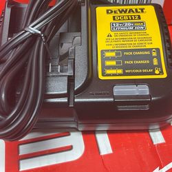 DEWALT 12v -20v CHARGER  #DCB112 new out the nox never used