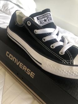 Black converse shoes
