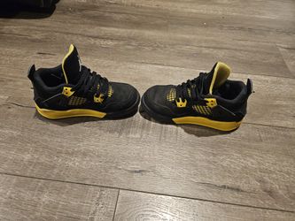 Air Jordan Yellow Thunder