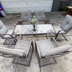 Outdoor Patio Table With 6 Chairs And 6 Cushions