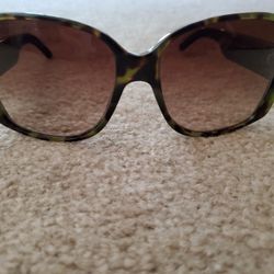 BURBERRY SUNGLASSES 