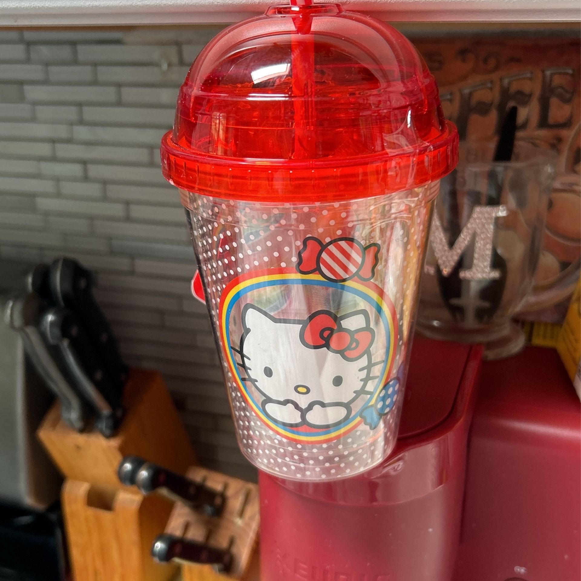 Hello Kitty Cup W/straw