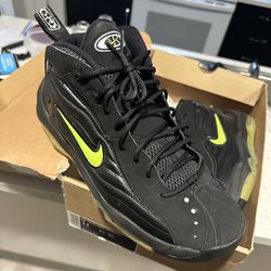Nike Air Total Max Up-Tempo Sz 11 With Box. Slight Sole Separation On Heels. Need Gone. Must Pick Up. Message For Address. Renton.