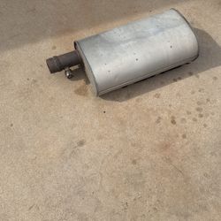 Faurecia G4-5127 GM Muffler 2011 Chevy Silverado