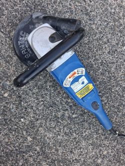 Sawtec 15amp 6600rpms 9in Grinder with diamond cup & Samtec Shroud Good condition. Made in Germany. Pick up seattle. No trades