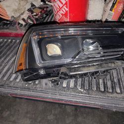 14 Dodge Charger Headlight