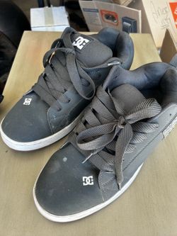 Black Dc shoes size 13
