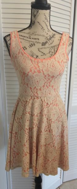 AMAZING DRESS WITH GREAT STYLE