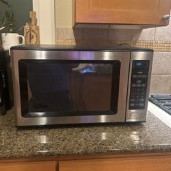 Whirlpool Microwave 1.6 Cubic Feet