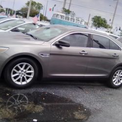 2013 Ford Taurus