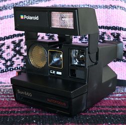 Vintage Polaroid Sun 660 Auto Focus Instant Film Camera
