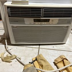 Frigidaire Air condition And LG 