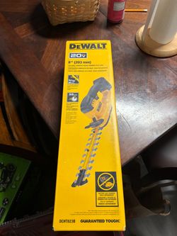 DeWalt 20V 8" Compact Hedge Trimmer DCHT823B