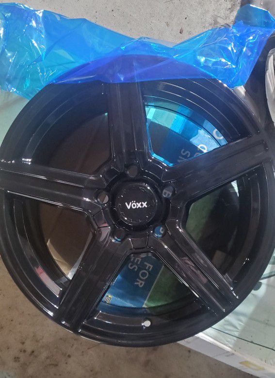 Voxx Brand New 17 Inch Wheels