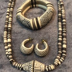 3-pc  Necklace Bracelet Earrings Set Safari Gray/Taupe/White