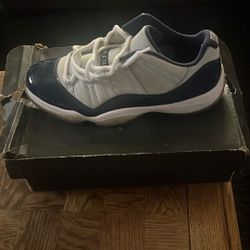 Jordan 11s 