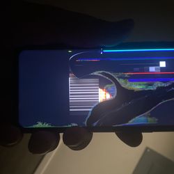 iPhone 11 (cracked Screen)