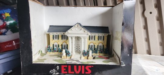 Elvis Graceland At Christmas
