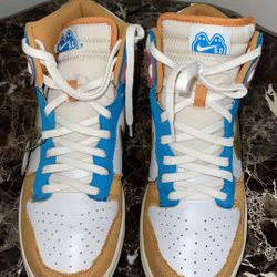 Nike Dunk High 6.0 Swan Metallic Gold Nike Size 10 Shoe Woman Girl 