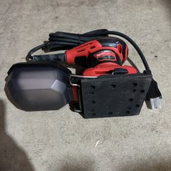 Milwaukee 1/4 Sheet Palm Sander 