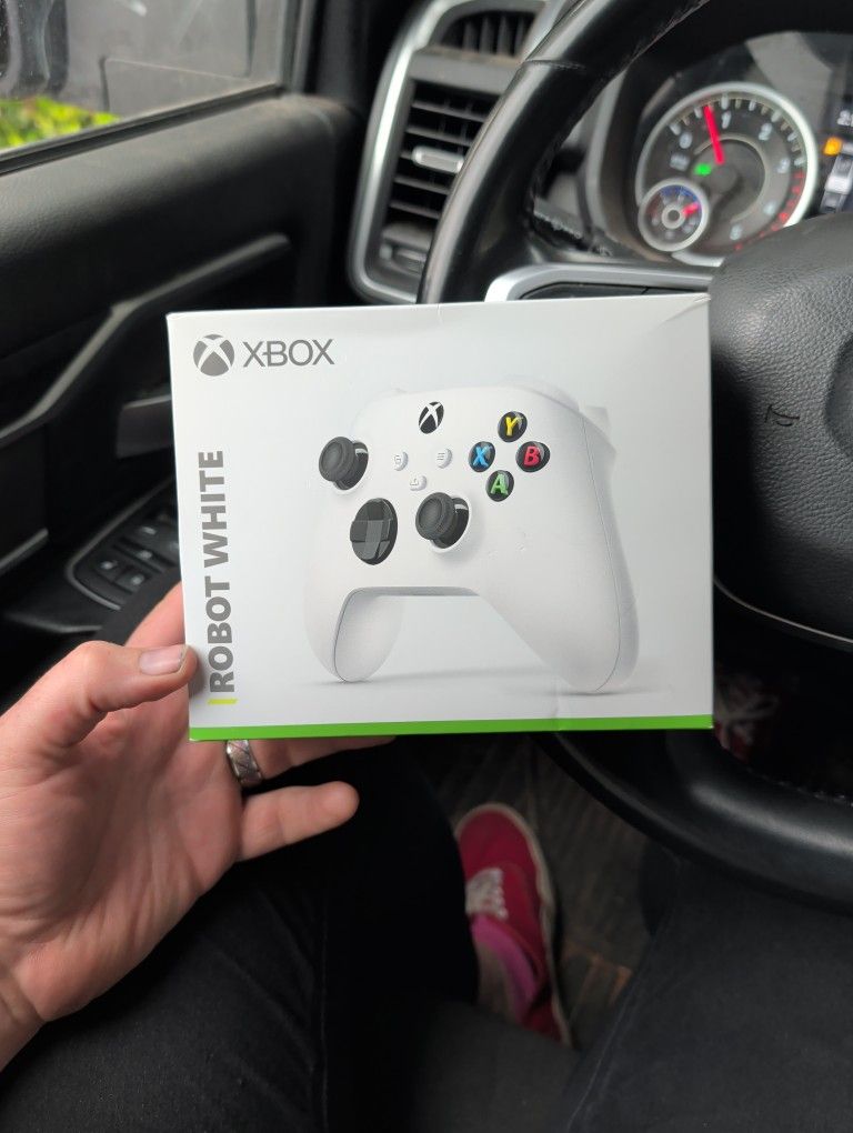 XBOX Series S/X Controller - White SEALED