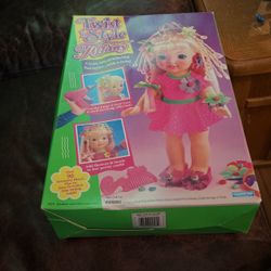 Vintage 1994 Twist In Style Tiffany Doll Toy