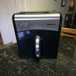 Staples Mailmate Paper Shredder 