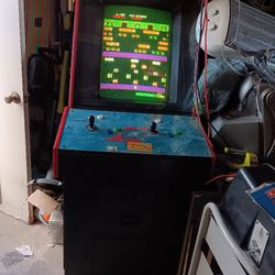 A Beast! Old Striker Cabinet With 60 In One Games