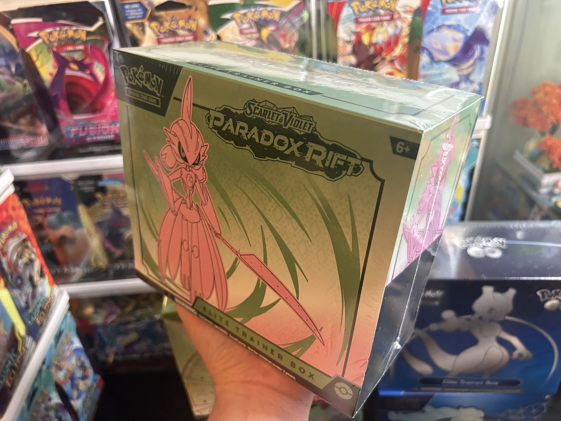 Pokémon TCG Scarlet & Violet Paradox Rift Elite Trainer Box - Iron Valiant