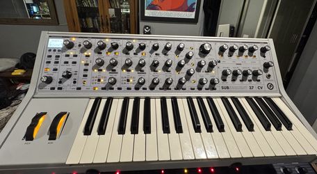 Moog Subsequent 37 CV limited edition silver synthesizer