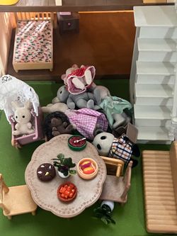 Sylvanian family/calico critters