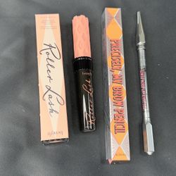 Roller lash mascara and precisely my brow pencil