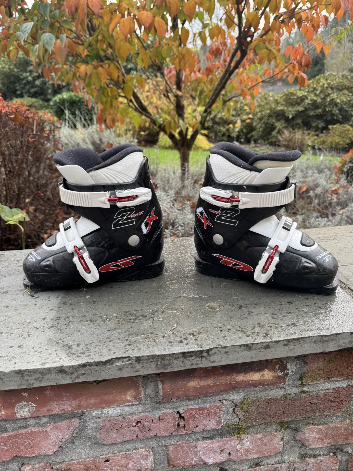 Kids Ski Boots -Dalbello Youth Size 7