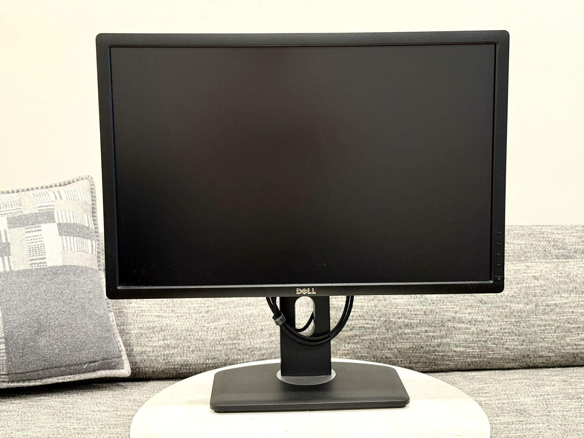 Dell Ultrasharp 24” IPS Monitor 2412Mb