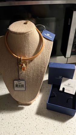 Swarovski Crystal Pendant Choker Necklace