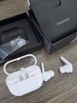 Samsung Buds 3 Pro White used w/ box