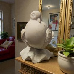 Decorative bird sculpture