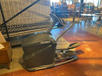 OCTANE FITNESS Q35 Elliptical Trainer