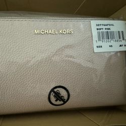 New Michael Kors Wallet 
