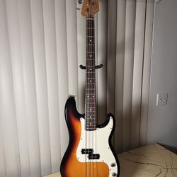 1994 Fender Precision Bass - Sunburst - Excellent Condition