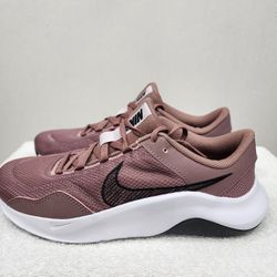 New- Nike Legend Essential 3NN-9W