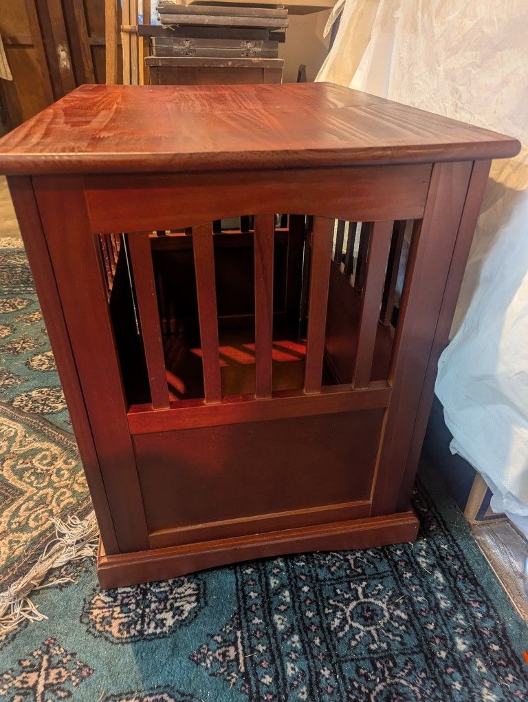 Table/ Pet Crate 
