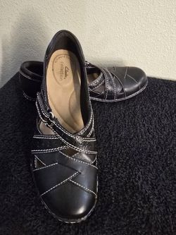 From Clarks® Bendables Collection -
Women's Ashland Spin Flats Size 9